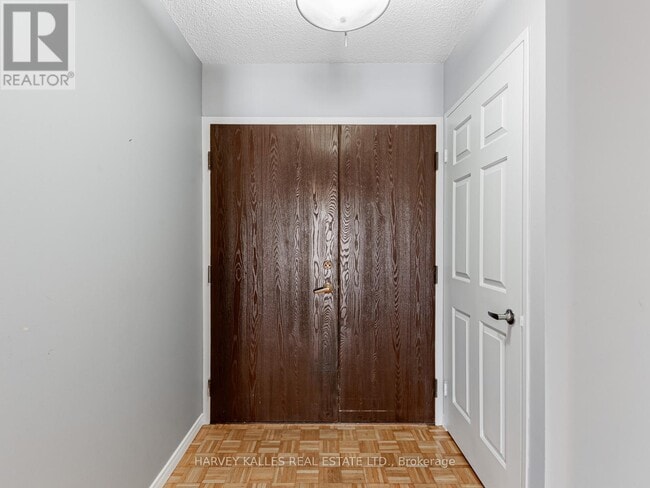 Building Photo - 131 Beecroft Rd