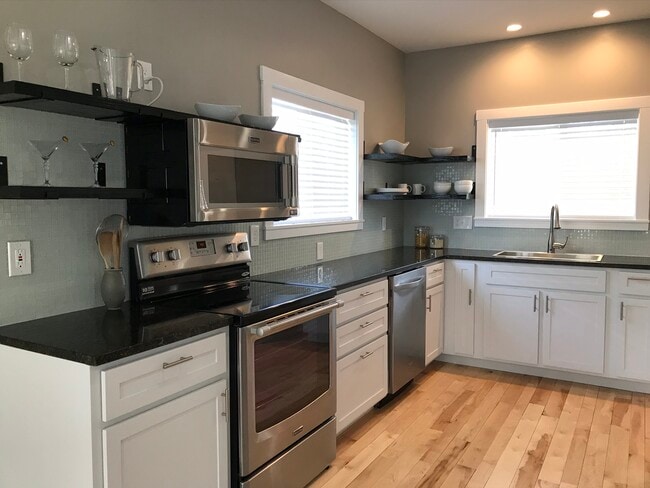 Kitchen - 1601 Niles Ave