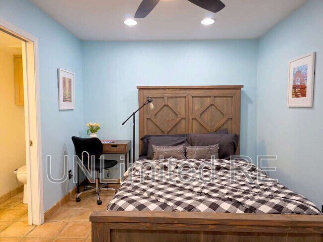 Foto del edificio - 3565 N Manor Rd