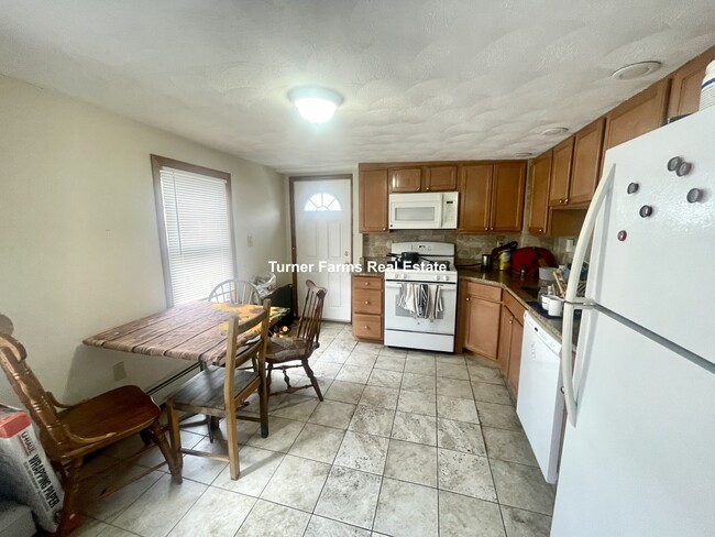 Foto del edificio - 585 Somerville Ave