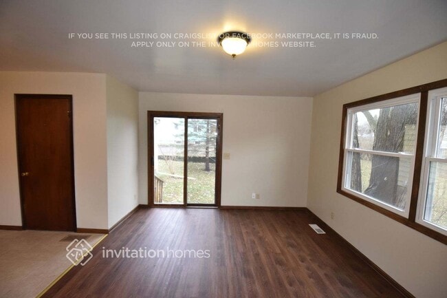 Building Photo - 482 Eldridge Ave W