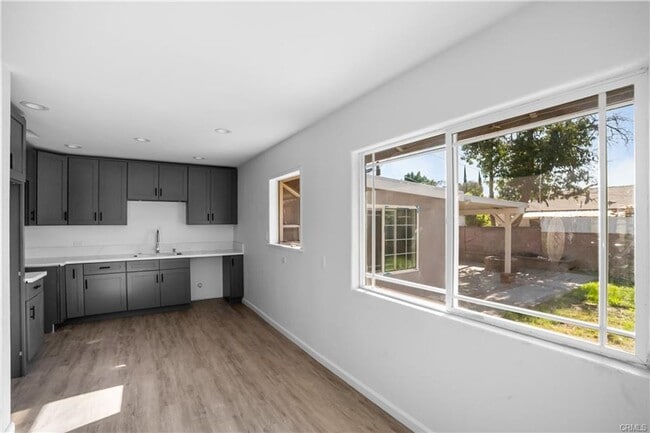 Building Photo - Welcome to this freshly RENOVATED three-bed, two-bath home in a calm Winnetka