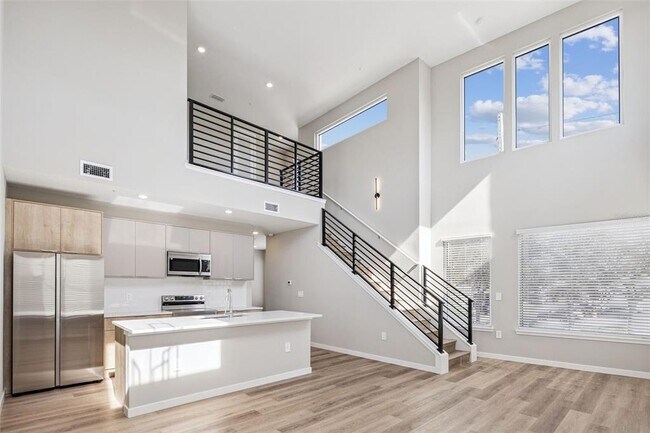 Foto del edificio - 544 N Bumby Ave