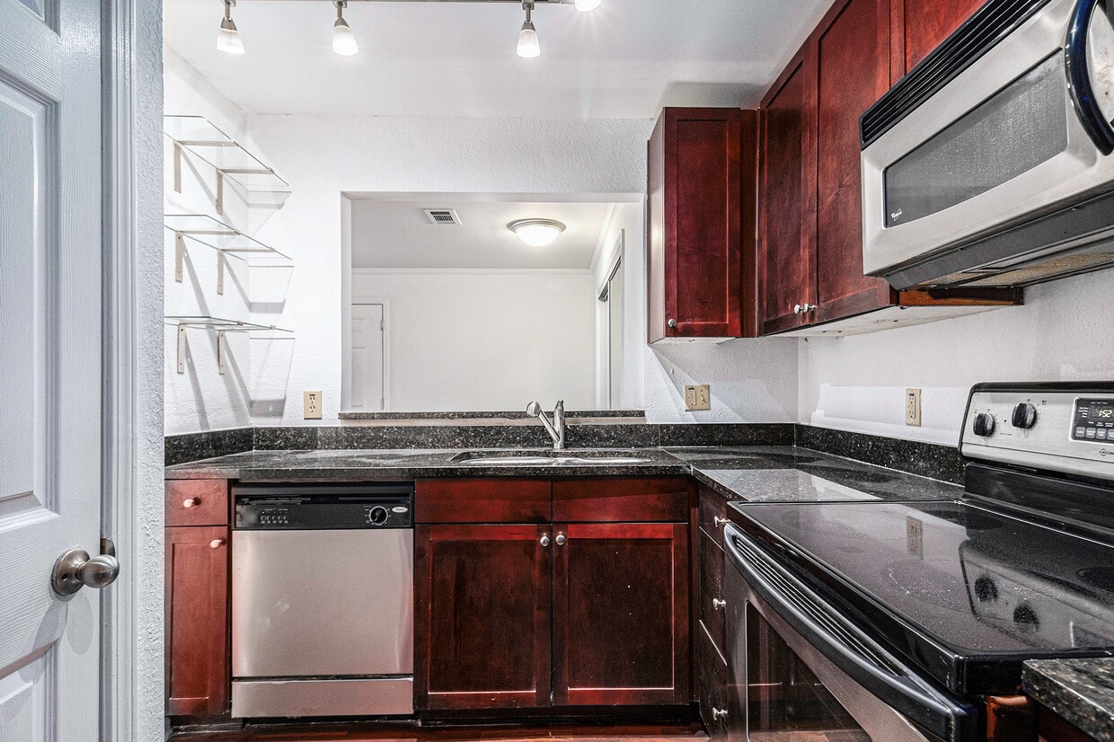 Photo - 2657 Lenox Rd NE (Atlanta, GA)