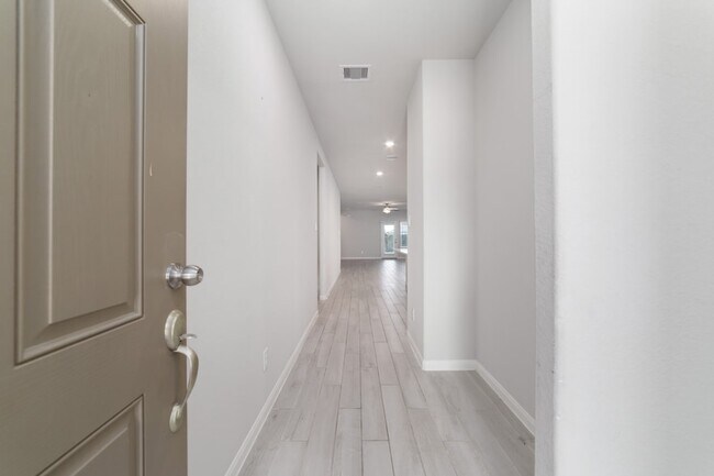Foto del edificio - 906 Pismo Ln