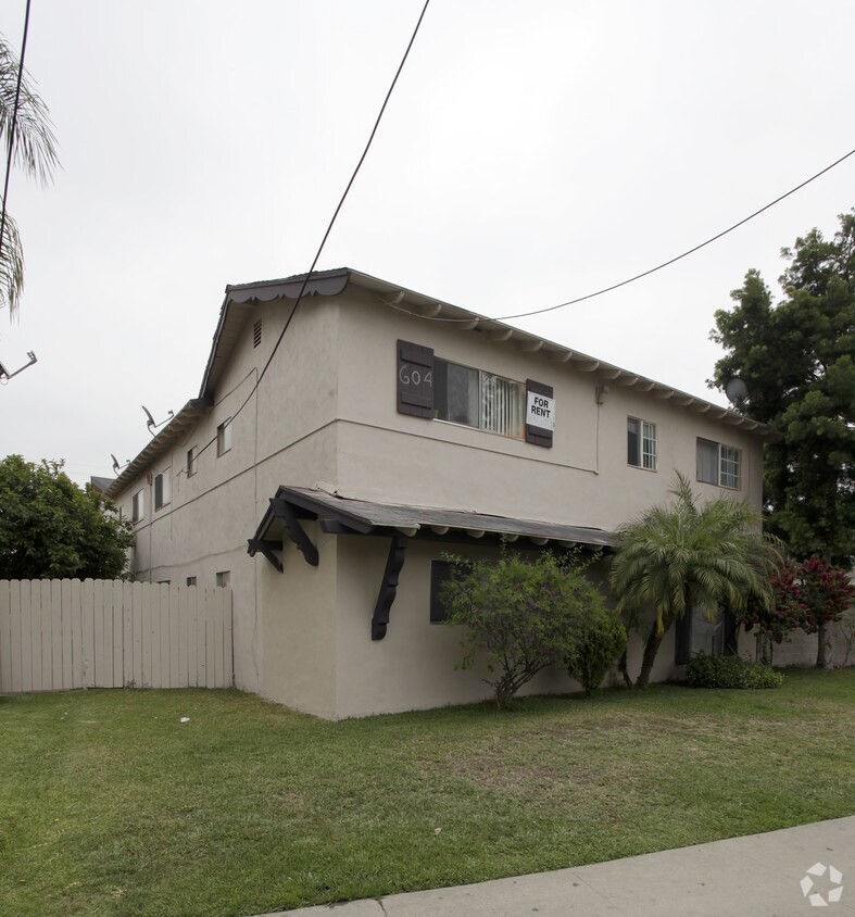 Building Photo - 604 N Pauline St