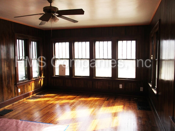 Building Photo - 714 S Burdick St