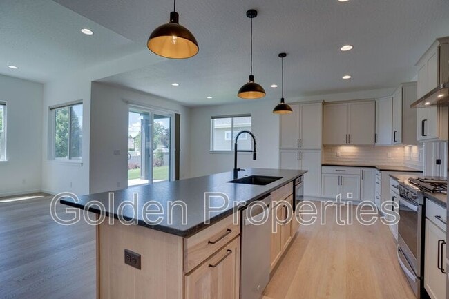 Building Photo - 7768 N Girard Cir