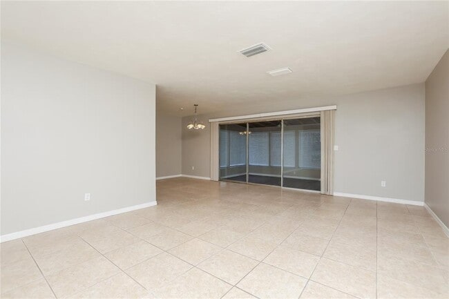 Foto del edificio - 1560 Fergason Ave