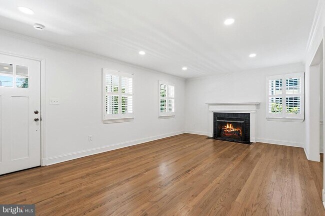 Foto del edificio - 5605 Wood Way