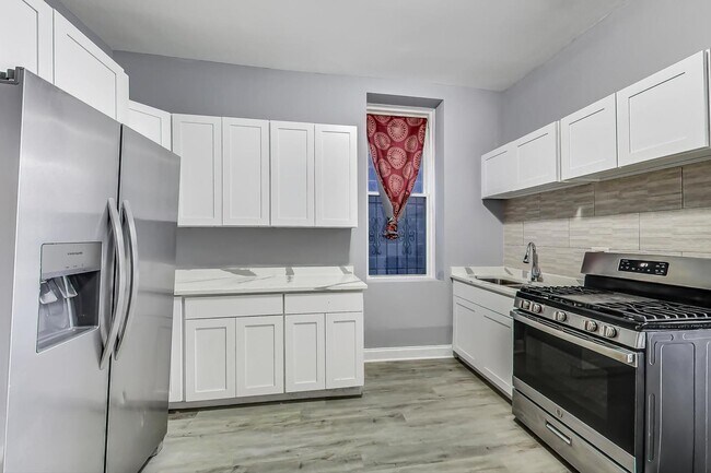 Foto del edificio - 2438 W 25th St