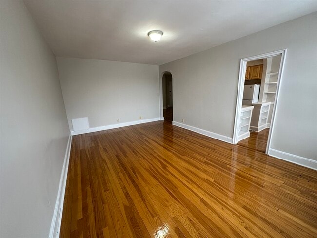 Building Photo - 24 Concord Ave