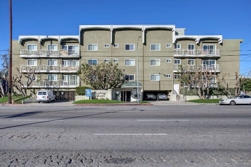 Primary Photo - 5307 Sepulveda Blvd
