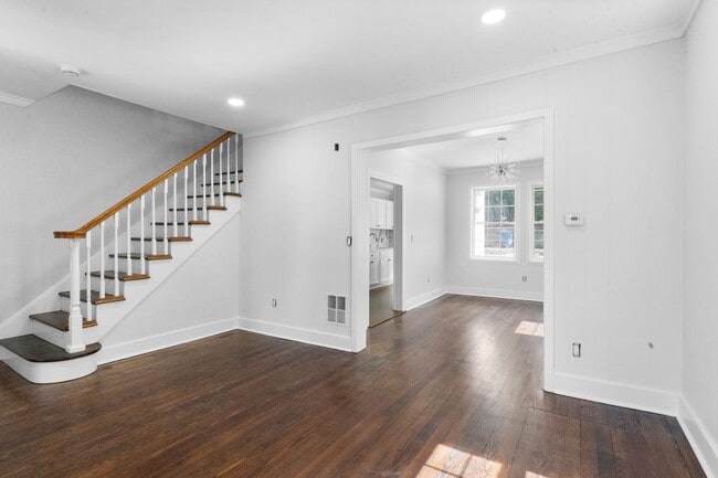 Building Photo - 366 Remington St