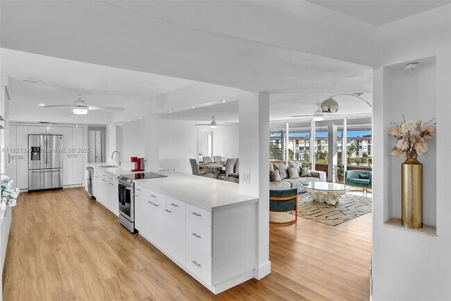 Foto del edificio - 1350 NE 191st St