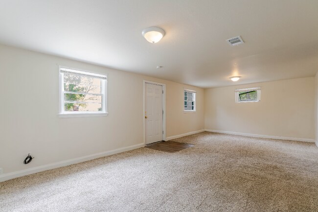 Foto del edificio - 2503 Glen View Ave