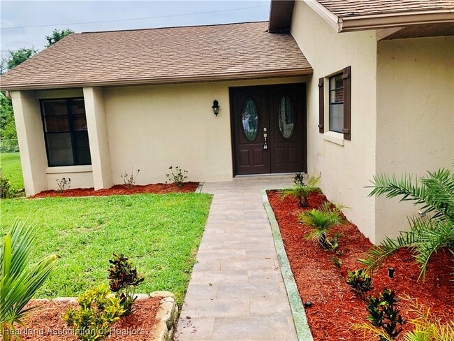 Building Photo - 4615 Lake Haven Blvd