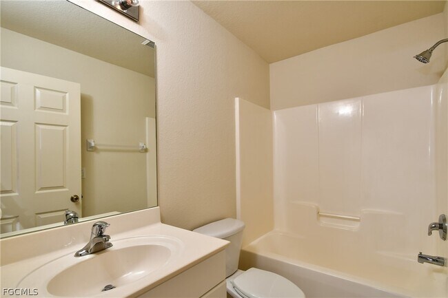 Foto del edificio - 4836 Leonard Blvd S