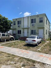 Building Photo - 711 SW 21st Ave