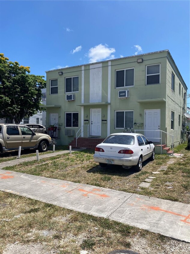 Primary Photo - 711 SW 21st Ave