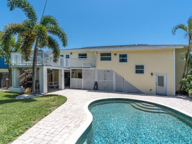 Building Photo - 3206 S Maritana Dr