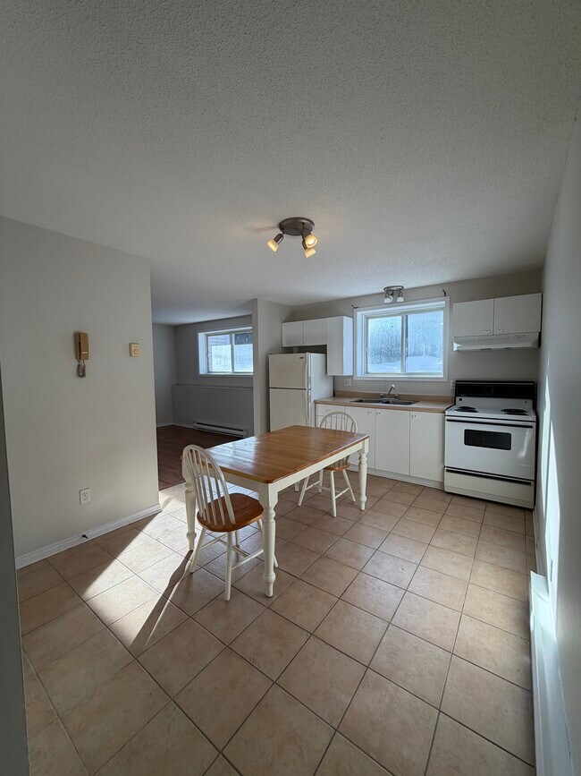 Photo du bâtiment - Studio à louer - 1100$/mois - Rue de la Futaie, Gatineau