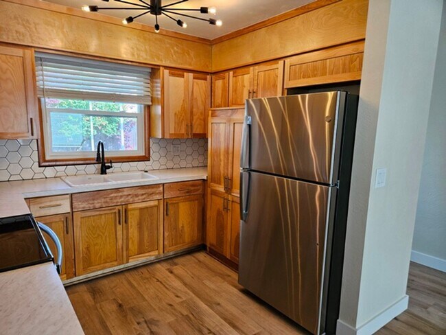 Foto del edificio - 3Bd/1Ba Single Story Home - For viewing!