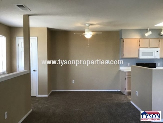 Building Photo - Lovely Condo in Paradise Hills