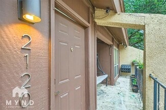 Building Photo - 7152 Fair Oaks Ave