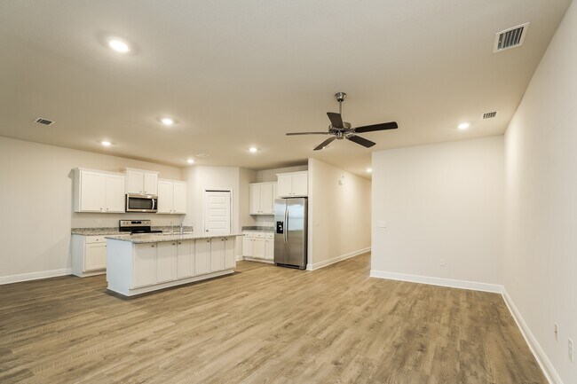 Foto del edificio - 455 Eagle Lake Wy