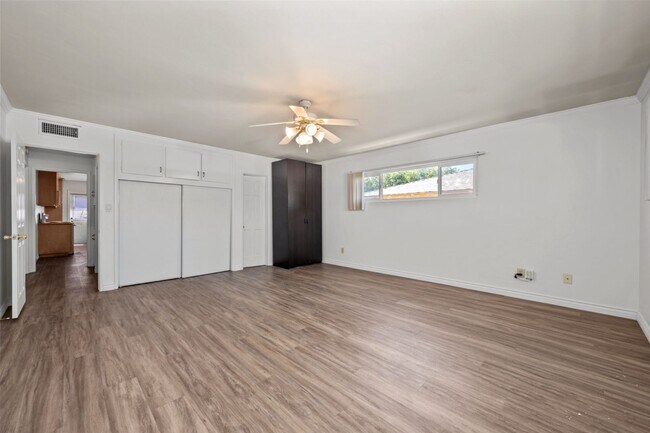 Foto del edificio - 4910 Gary St