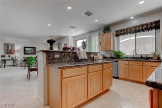 Building Photo - 875 Chaste Ct