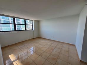 Foto del edificio - 561 NE 30th Terrace