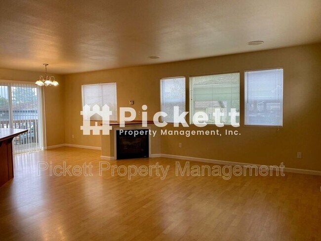 Building Photo - 1118 Park Ave