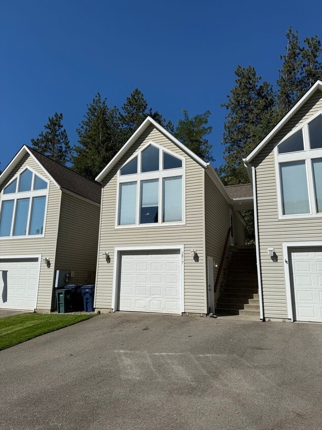 Primary Photo - Townhome in CDA!