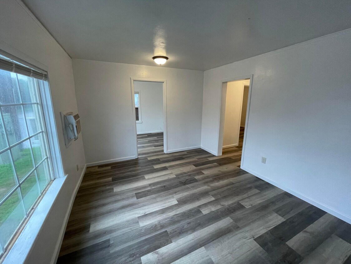 1701 Solano St, Corning, CA 96021