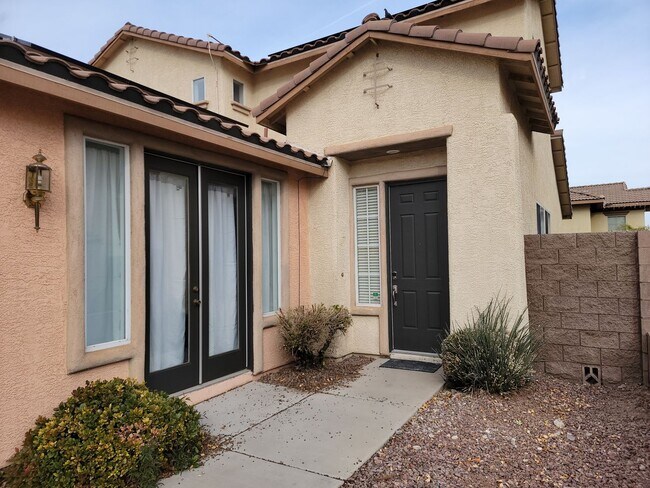 Building Photo - AWESOME HEDERSON GATED COMMUNITY TWO STORY