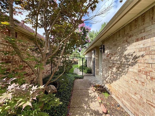 Foto del edificio - 3212 Laurel Oaks Ct