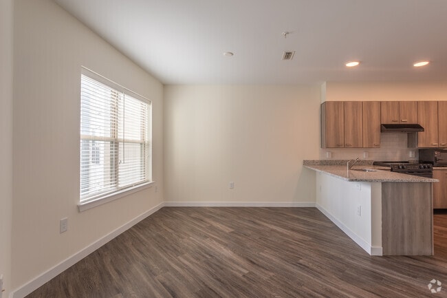 1BR,1BA,-668SF The Poe - The Concord Northside