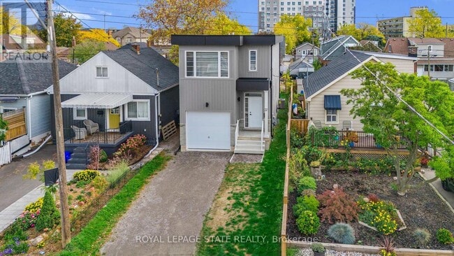 Building Photo - 37 Delena Ave S