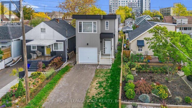 Photo du bâtiment - 37 Delena Ave S