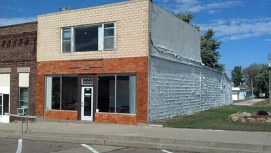 Building Photo - 125 Main St