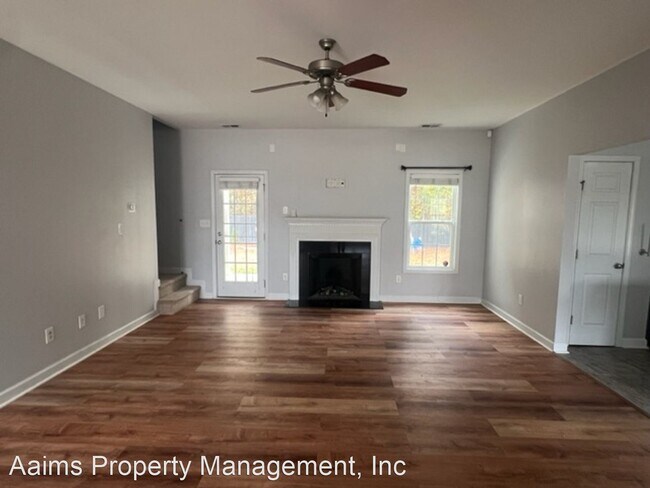 Foto del edificio - 5 br, 3.5 bath House - 1547 Rough Rider Ln