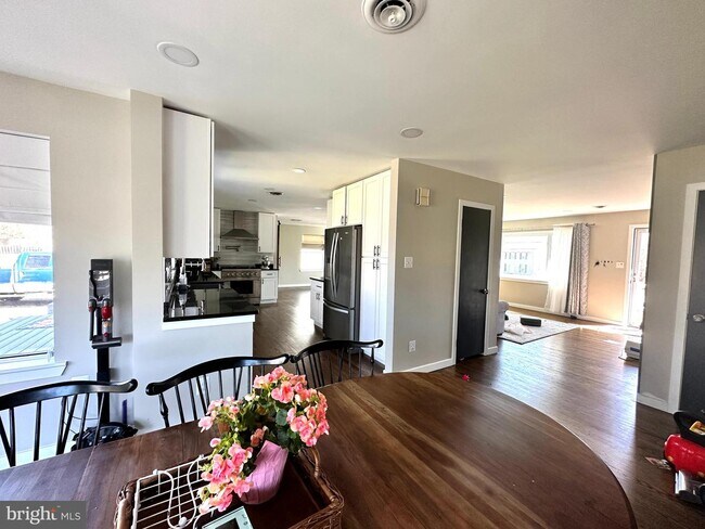 Foto del edificio - 15510 Peach Orchard Rd