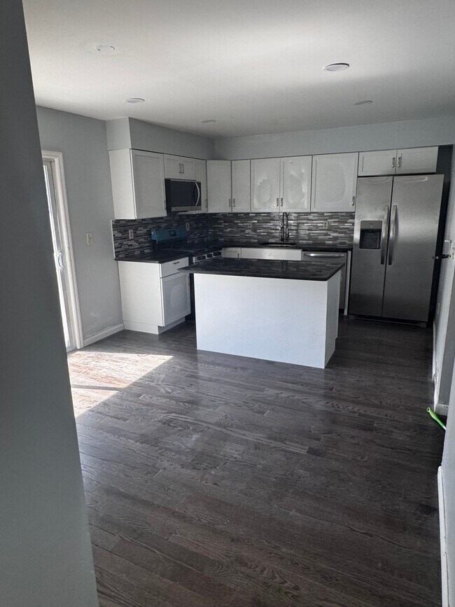 Kitchen/Dining Area - 261 S Allen St