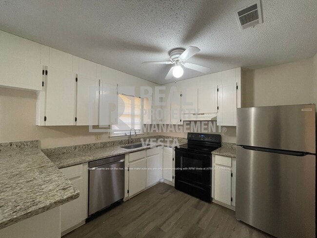 Building Photo - 102 Trippi Terrace