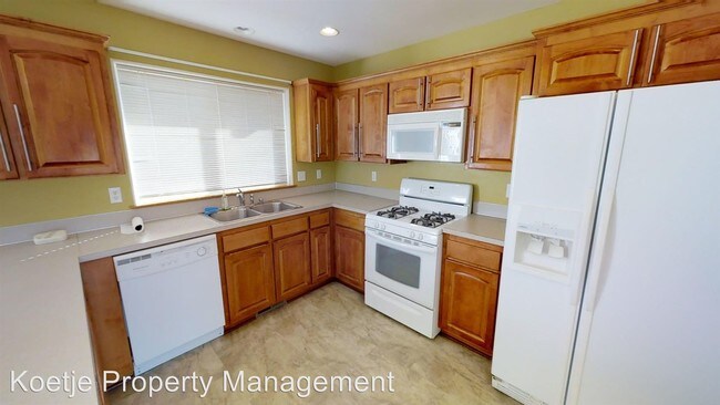 Foto del edificio - 4 br, 2.5 bath House - 1686 SW Union St.