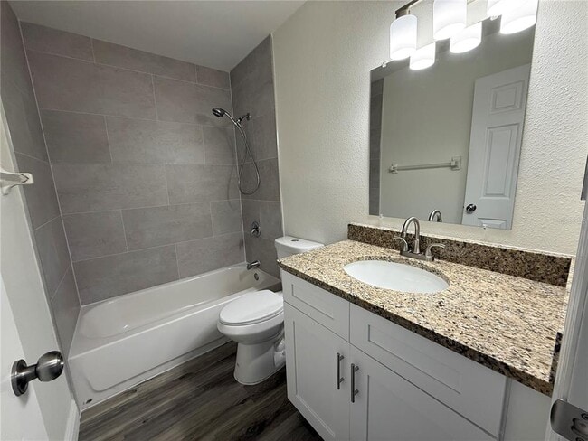 Building Photo - 9209 Tudor Dr