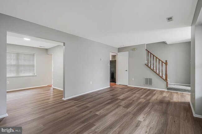 Building Photo - 5204 Flounder Ct W