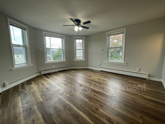 Foto del edificio - 412 Elm St